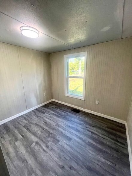 Building Photo - 2388 Case Ln