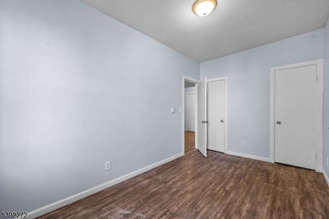 Building Photo - 250 Clendenny Ave