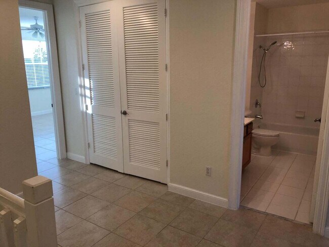 Building Photo - 609 Amador Ln