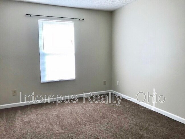 Building Photo - 129 Lofton Cir