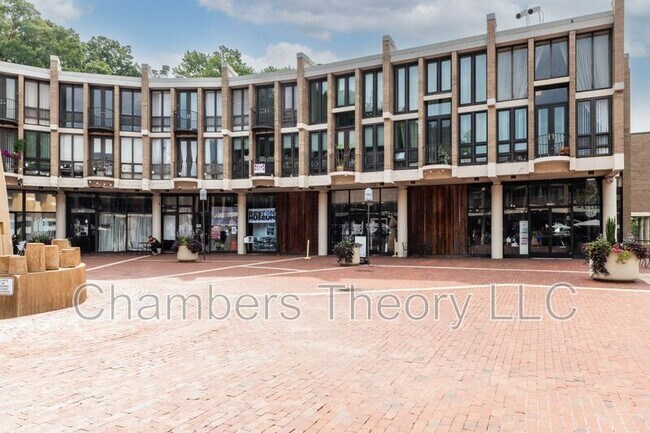 Building Photo - 11475 Washington Plaza W