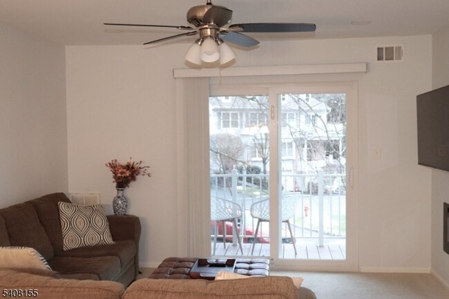 Building Photo - 11 Brookside Ln