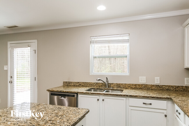 Building Photo - 3312 Aldwych Way