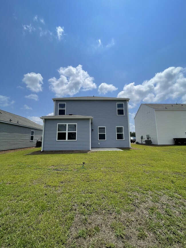 Building Photo - 240 Blue Haw Dr