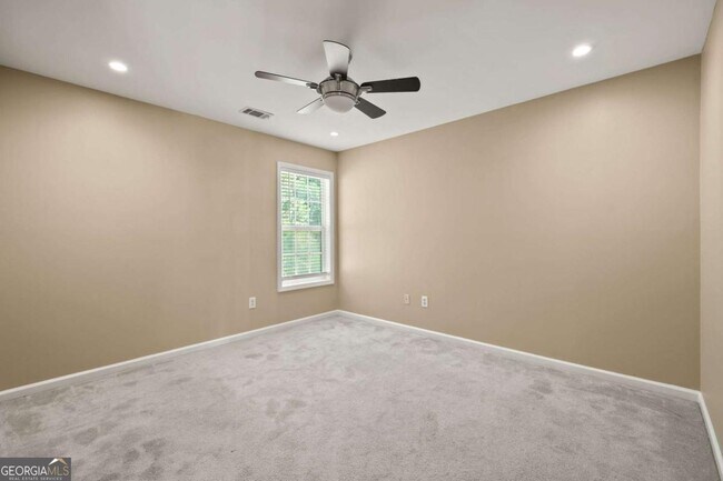 Building Photo - 10950 Kimball Crest Dr
