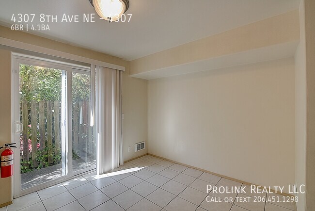 Building Photo - 4307 8th Ave NE