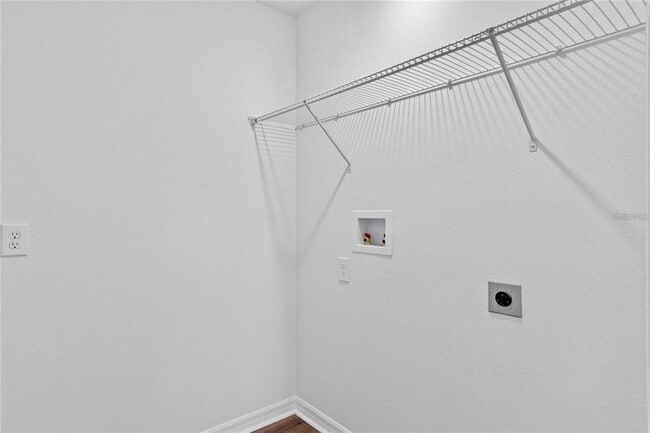 Building Photo - 1808 Sanibel Dr