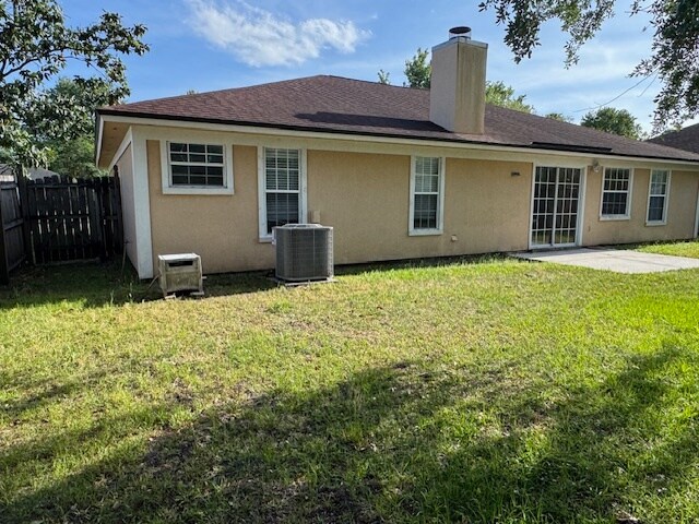 Building Photo - 7057 Swamp Flower Dr N