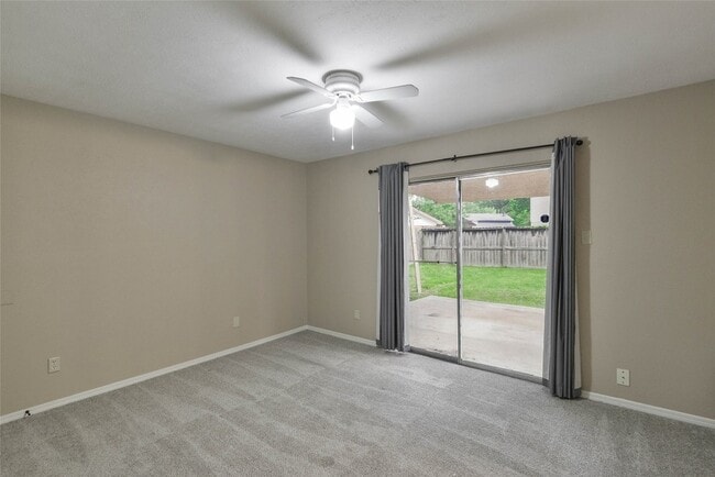 Building Photo - 28302 Doverbrook Dr