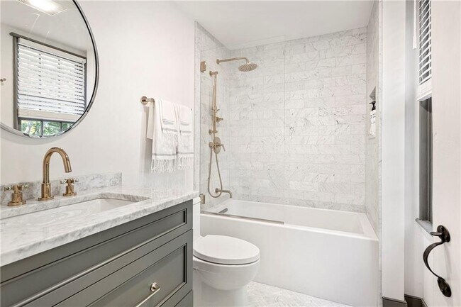 Building Photo - 108 Prospect Hill St