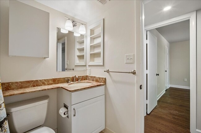 Building Photo - 9907 Blundon Dr