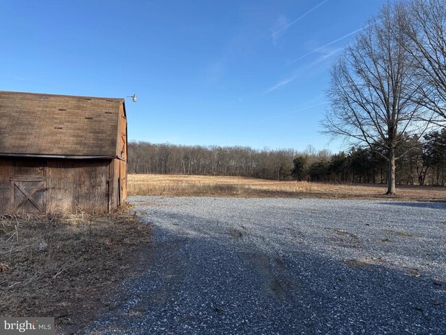 Building Photo - 1590 Hoffman Home Rd