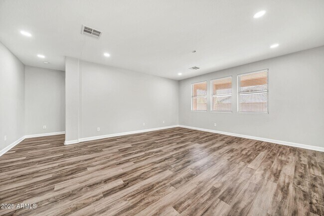 Building Photo - 7859 W Redbird Rd