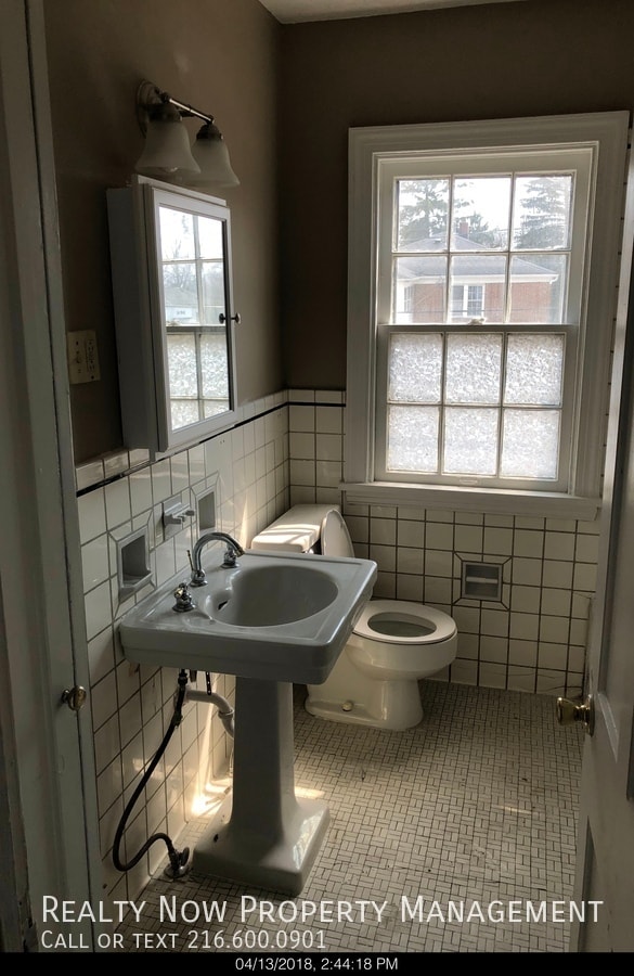 Building Photo - 18220 Winslow Rd