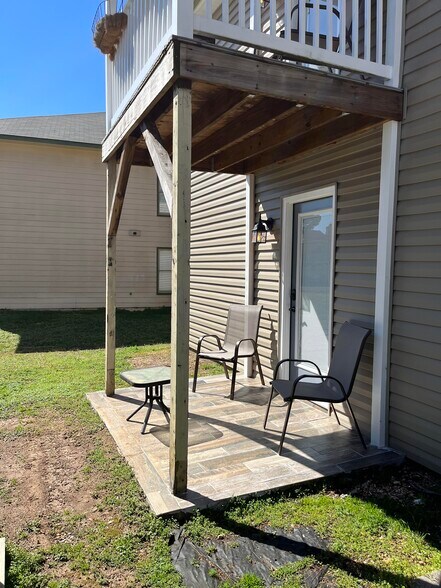 Building Photo - 12102 Carriage Ct SE