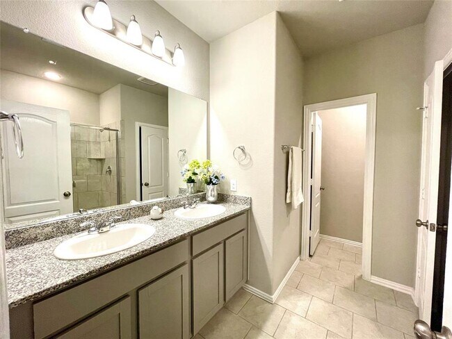 Building Photo - 31326 Spotted Saddle Hollow