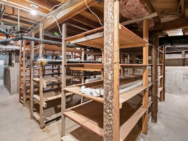 Building Photo - Beautiful home for rent!