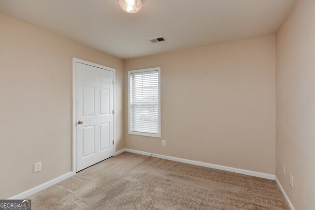 Building Photo - 3875 Portico Run Dr NE