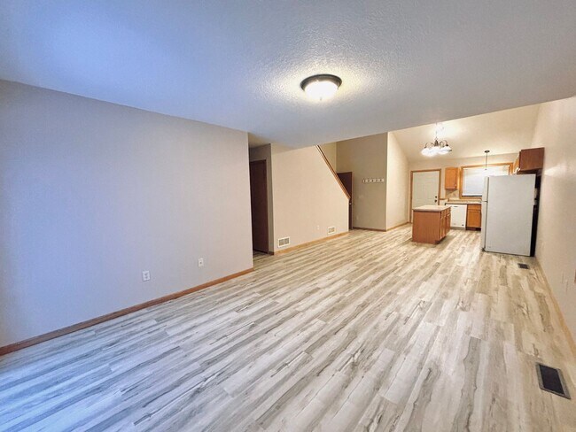 Building Photo - 1040/1044 4th St SE, Forest Lake, MN 55129 (duplex)