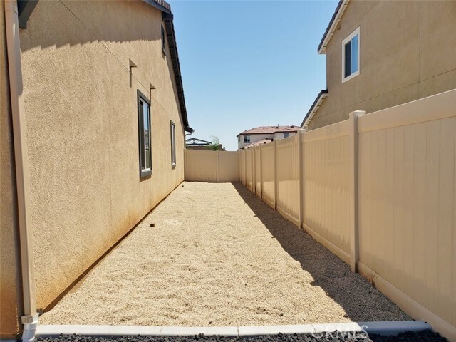 Building Photo - 28862 Basketbrush Ct