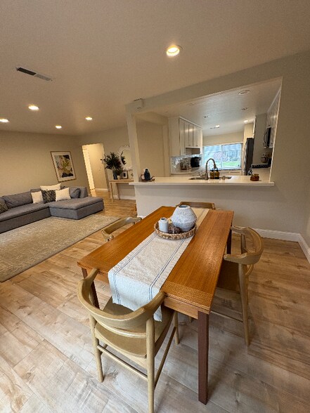 Building Photo - 984 San Miguel Rd