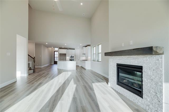 Building Photo - 2121 Sumard Dr