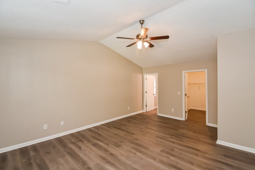 Building Photo - 2273 Ashton Dr