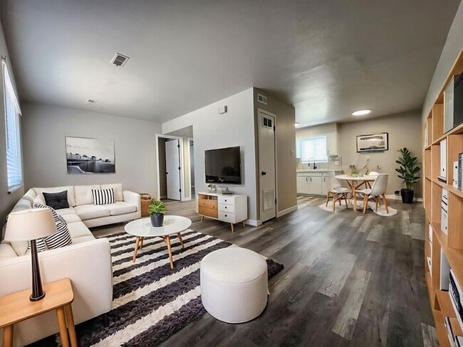 Primary Photo - Remodeled 2-Bedroom | 1-Bathroom Upper-Lev...
