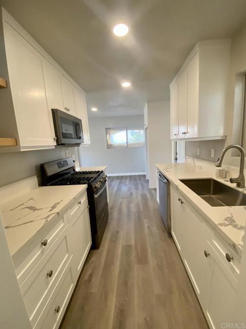 Building Photo - 8821 Greenbrook Way