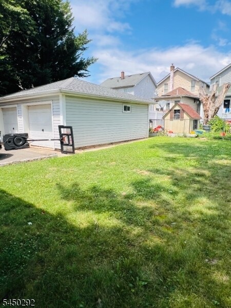 Building Photo - 426 Miltonia St