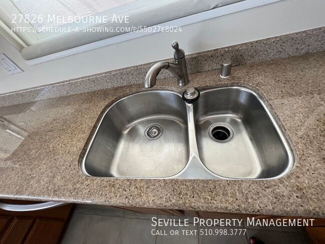 Building Photo - WELCOME HOME! Recently updated Home with 3...