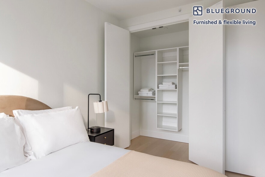 Building Photo - 218 Front St