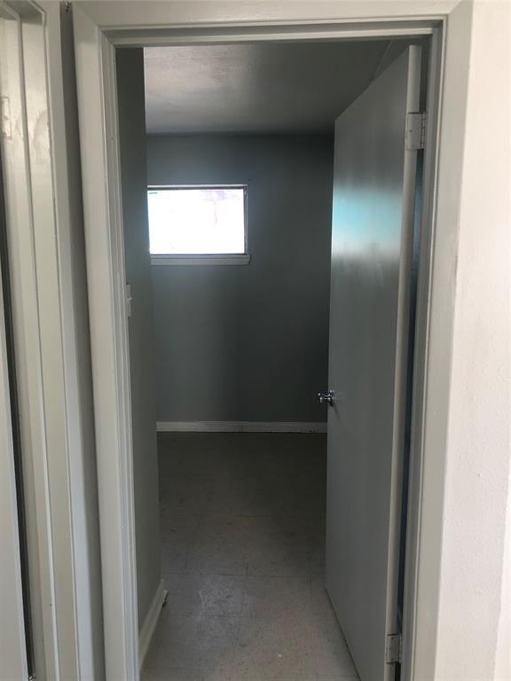 Building Photo - 404 James