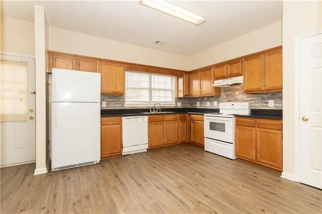 Building Photo - 1471 Riverrock Trail SW