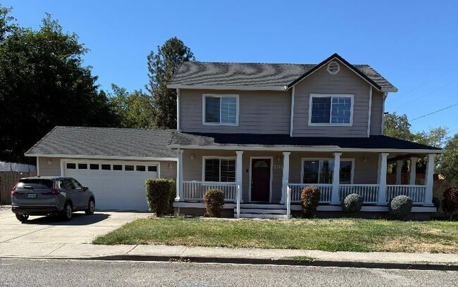 Primary Photo - 202 Glenn Way