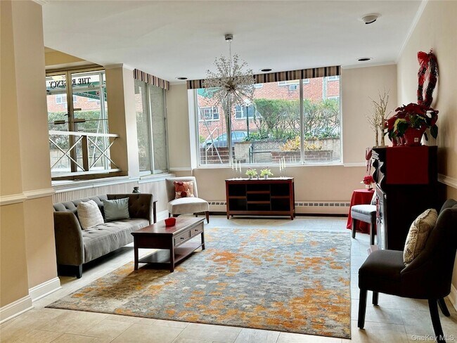 Building Photo - 100 Lincoln Ave