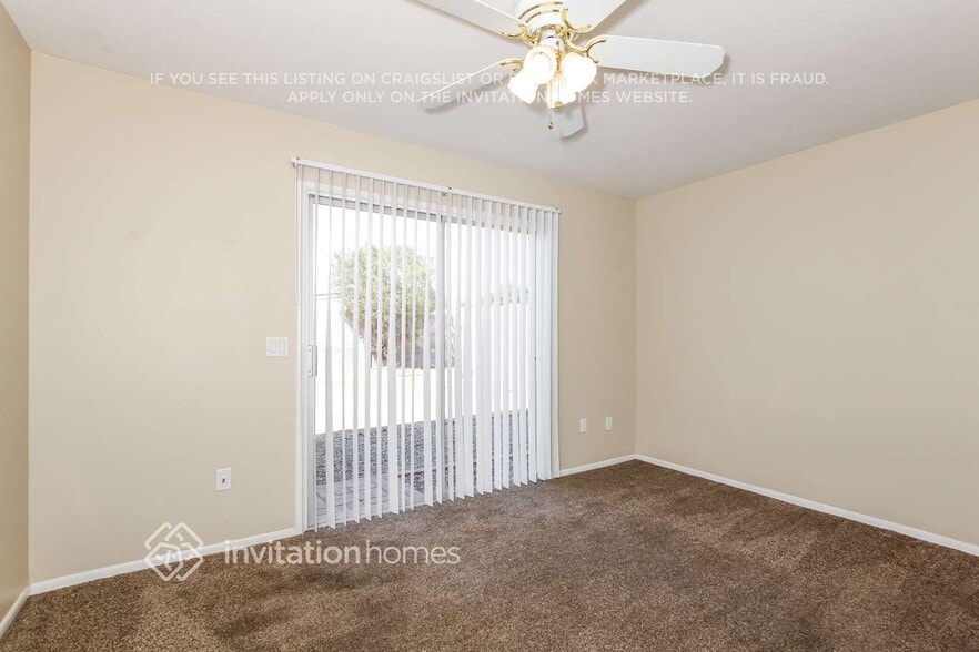 Building Photo - 4402 W Crocus Dr