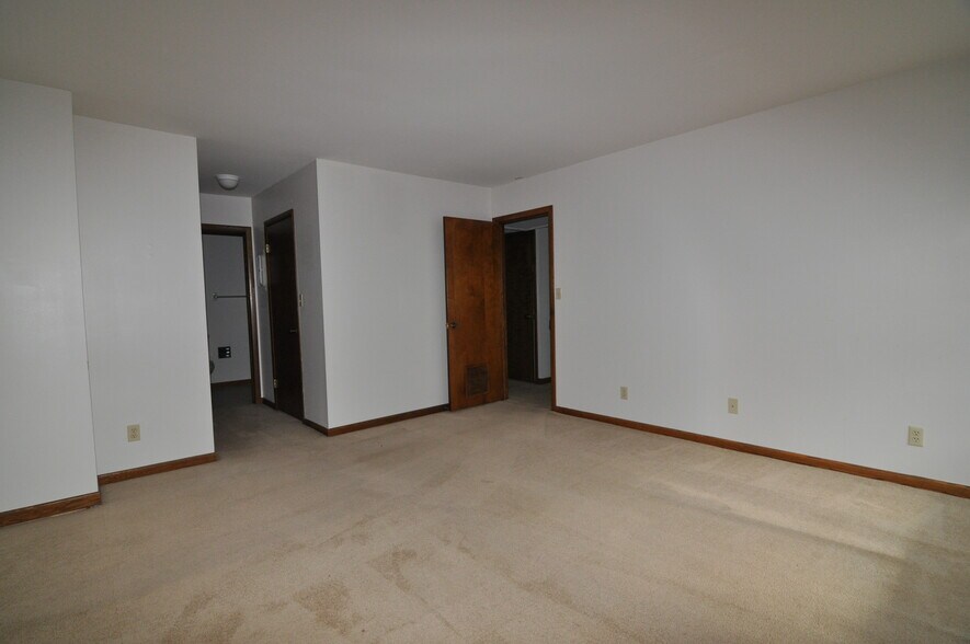 Building Photo - 1127 13th St