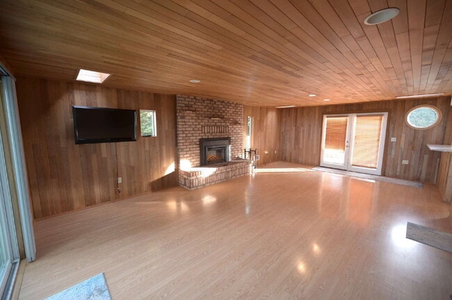 Building Photo - Home and cabin with water view on 3 acres, in Sequim