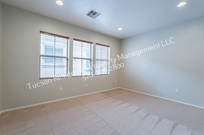 Building Photo - 505 East Calle Amura