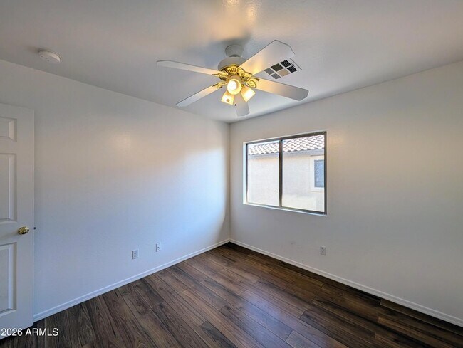 Building Photo - 6416 N 78th Ln