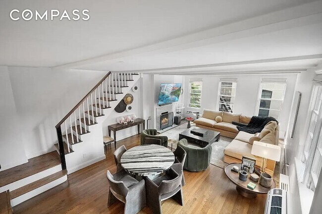 Building Photo - 66 Jane St