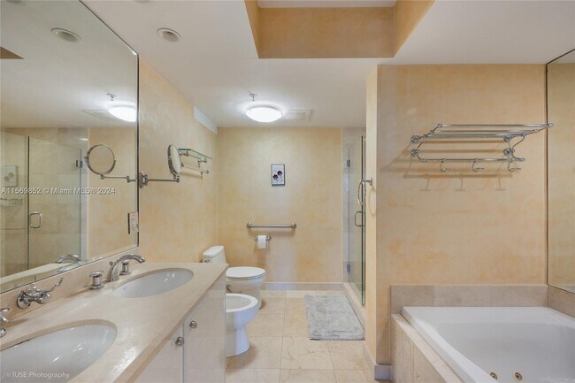 Building Photo - 19400 Turnberry Way