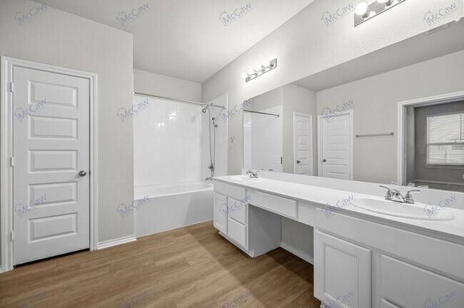 Building Photo - 2327 Sheppards Ln