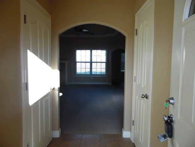 Building Photo - Great house in Bentonville