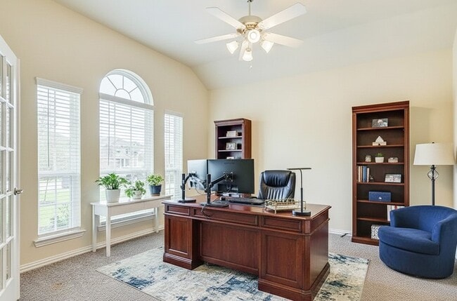 Building Photo - 30031 Willow Cove Ln