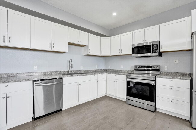 Building Photo - 2137 Shoma Dr