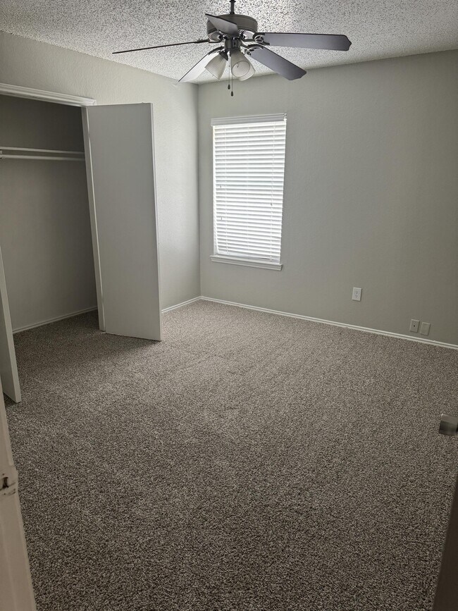 Building Photo - 5908 Westcreek St S