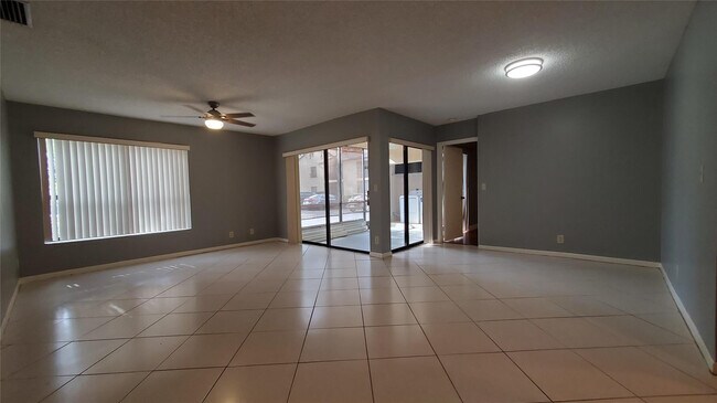 Building Photo - 3831 Cocoplum Cir