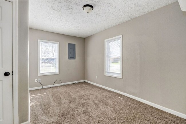 Building Photo - 1550 N Colgate Ave